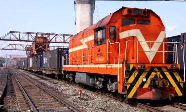 5af3ec2426d18.jpg 2013042655140453.jpg